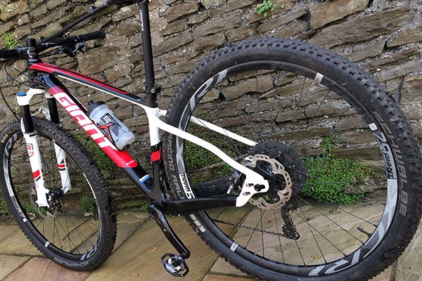 Alex tackles a jump on the Giant XTC Advanced 1 29er 